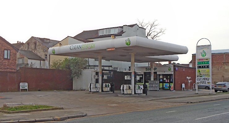 Buying a house near a petrol station
